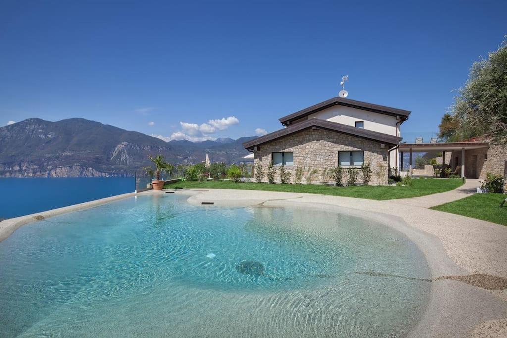Villa Divina-Apt Armonia-Con Piscina E Vista Lago Castelletto Di Brenzone Exterior foto